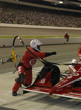 美国纪录片《维修人员 Pit Crews》高清下载-八六三纪录片资源网