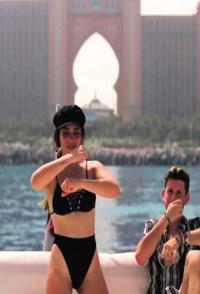 美国纪录片《迪拜终极体验之旅 体验一周百万富翁的生活》高清下载-八六三纪录片资源网