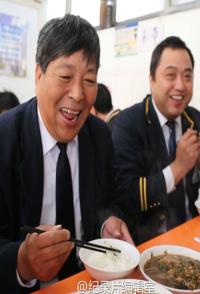 中国大陆纪录片《我在上海开出租 中国梦纪录片展播》高清下载-八六三纪录片资源网